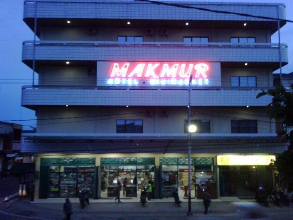 Hotel Makmur Tarakan Kültér fotó